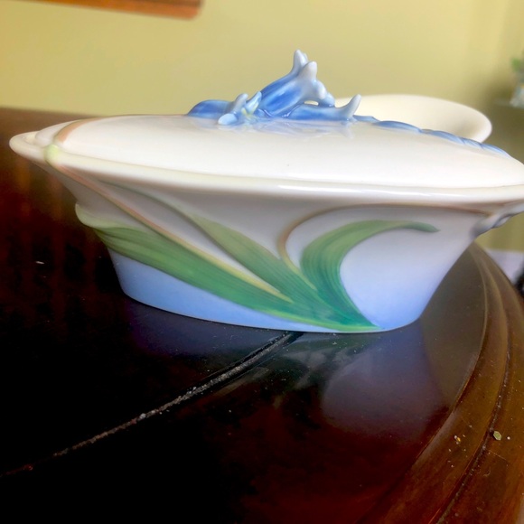 Rare “Franz” Porcelain Covered Dish -  Bluebells Design - Picture 4 of 8